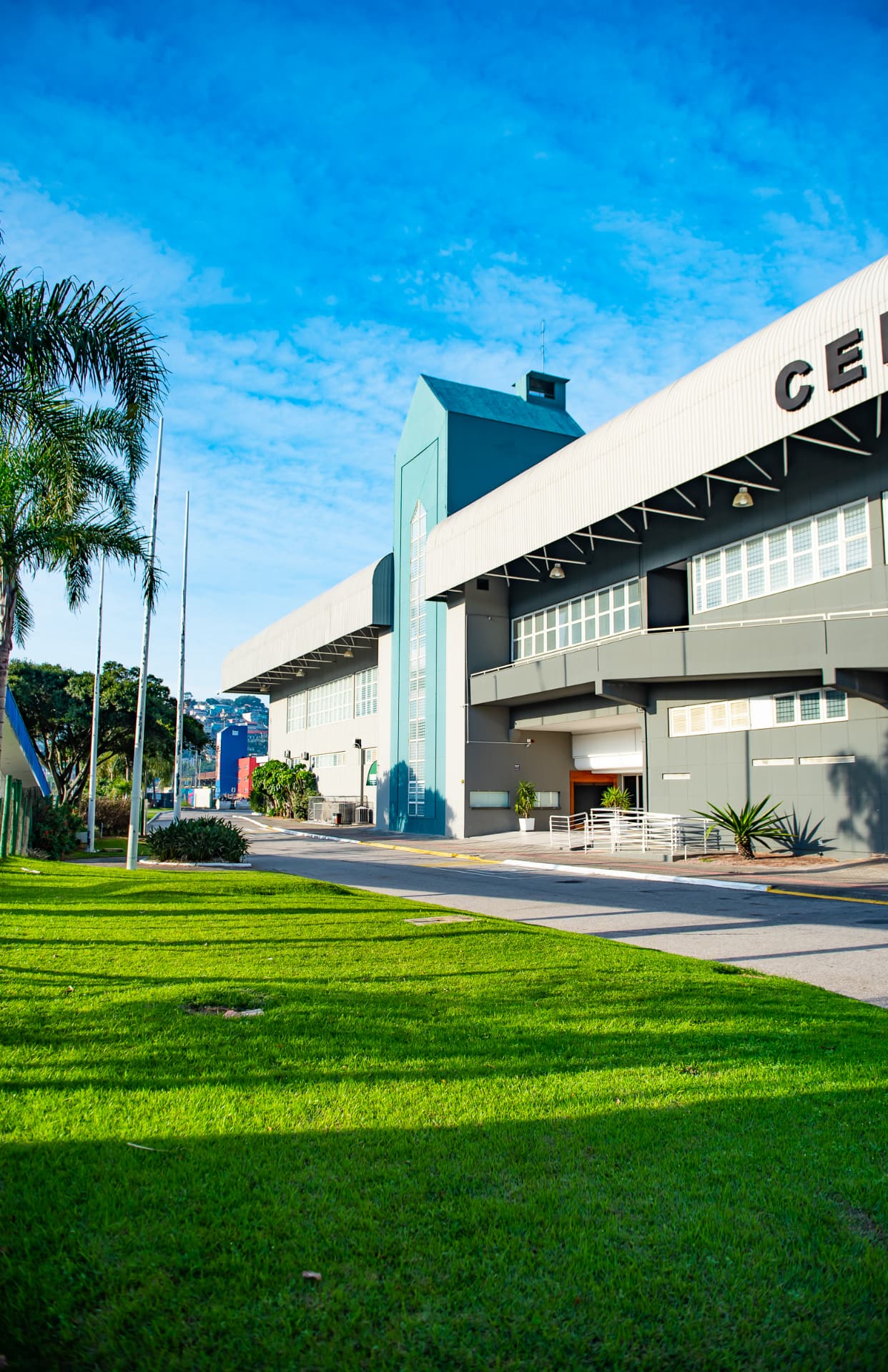 Área externa e jardins do CentroSul